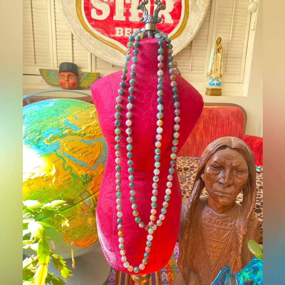 Women’s Beaded Necklace